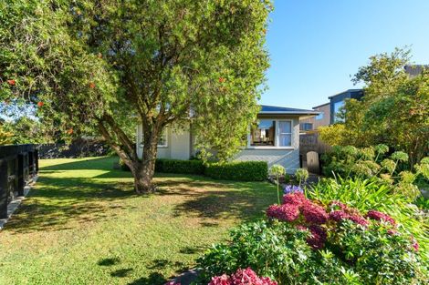 Photo of property in 2a Lowestoft Place, West End, Palmerston North, 4412