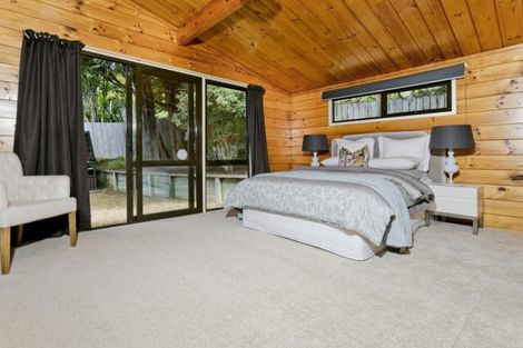 Photo of property in 24 Penguin Drive, Murrays Bay, Auckland, 0630