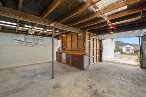 Photo of property in 2-1a Leicester Street, Picton, 7220