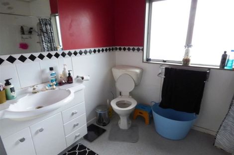 Photo of property in 32 Mcneil Street, Balclutha, 9230