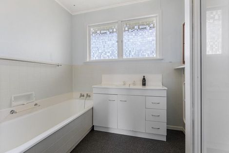 Photo of property in 7 Severn Place, Spotswood, New Plymouth, 4310