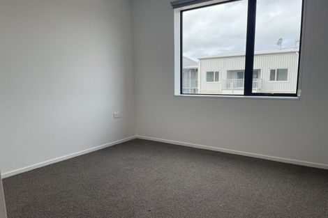 Photo of property in 110/28c Eileen Newey Place, Henderson, Auckland, 0612