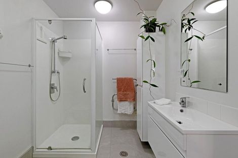 Photo of property in Bay Palms Apartments, 3/30a Bute Road, Browns Bay, Auckland, 0630