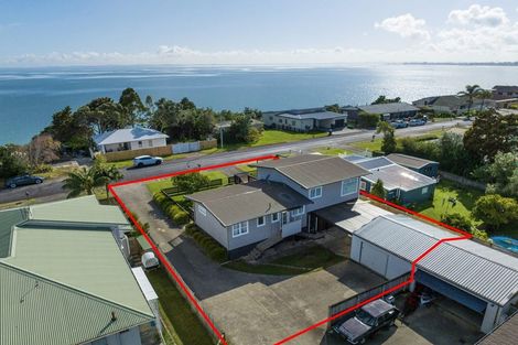 Photo of property in 11 Crispe Road, Clarks Beach, 2122