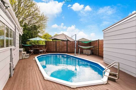 Photo of property in 158 Luckens Road, West Harbour, Auckland, 0618