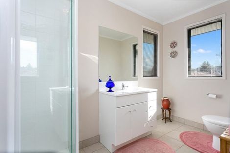 Photo of property in 1 Shaw Street, Leamington, Cambridge, 3432