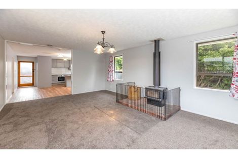 Photo of property in 2/8a Salford Avenue, Redwood, Christchurch, 8051