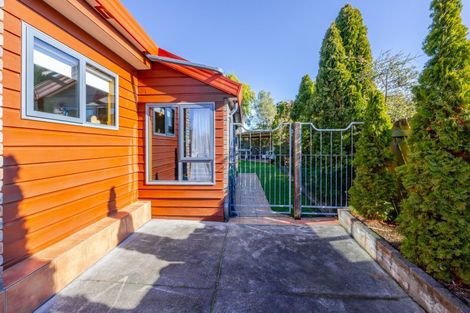 Photo of property in 8 Willow Grove, Waipukurau, 4200