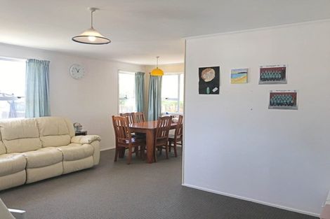 Photo of property in 6 Tangelo Place, Bucklands Beach, Auckland, 2012