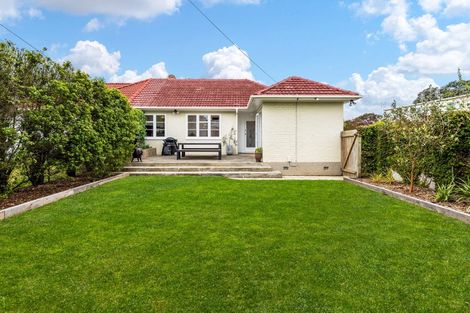 Photo of property in 47 Riro Street, Point Chevalier, Auckland, 1022