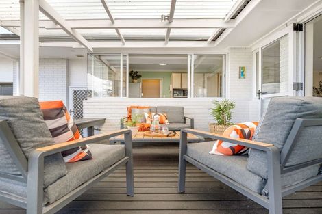 Photo of property in 25 Hillcrest Road, Otumoetai, Tauranga, 3110