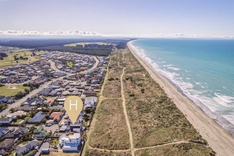 Photo of property in 14 Driftwood Lane, Waimairi Beach, Christchurch, 8083