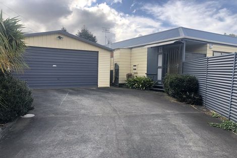 Photo of property in 13 Gloaming Place, Conifer Grove, Takanini, 2112