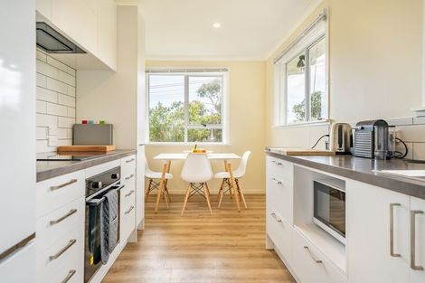 Photo of property in 18 Gear Terrace, Ranui, Porirua, 5024