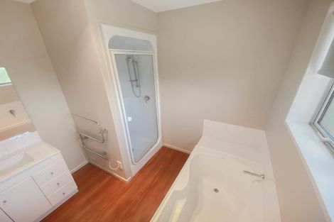 Photo of property in 84 Bowhill Road, New Brighton, Christchurch, 8083