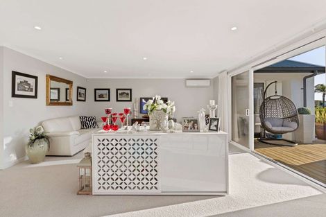 Photo of property in 63 The Boulevard, Papamoa Beach, Papamoa, 3118