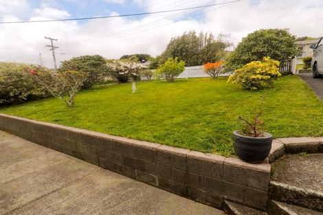 Photo of property in 38 Taylor Terrace, Tawa, Wellington, 5028