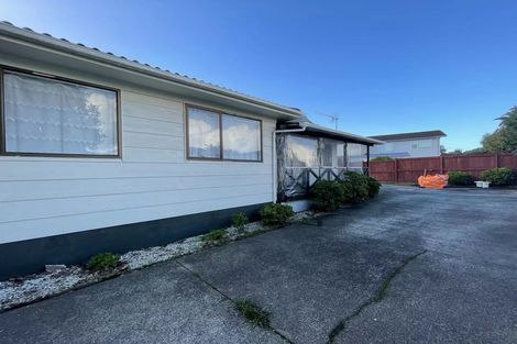 Photo of property in 1/9 Casuarina Road, Half Moon Bay, Auckland, 2012