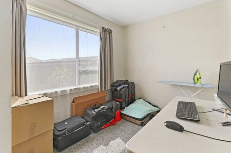 Photo of property in 67 Farquhars Road, Redwood, Christchurch, 8051