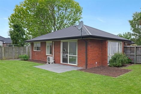 Photo of property in 4 Magnolia Lane, St Albans, Christchurch, 8052