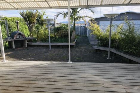 Photo of property in 100 Swanson Road, Henderson, Auckland, 0610