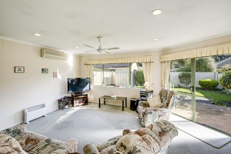 Photo of property in 17 Pukekura Place, Taradale, Napier, 4112