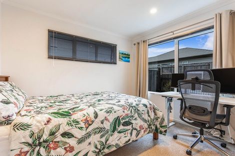 Photo of property in 16 Verdot Close, Kumeu, 0810