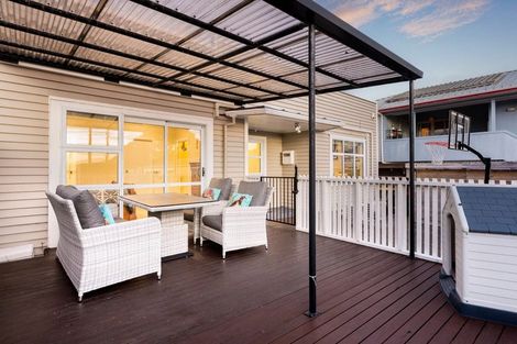 Photo of property in 13 Main Road, Titahi Bay, Porirua, 5022