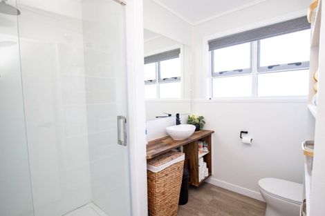 Photo of property in 71 Pipiroa Road, Ngatea, 3503