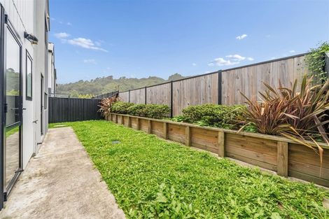 Photo of property in 8 Desert Gold Lane, Wallaceville, Upper Hutt, 5018