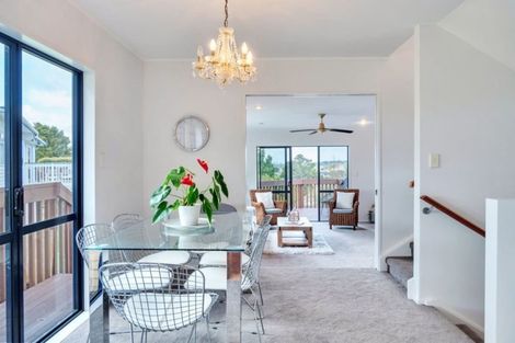 Photo of property in 1/266 Glamorgan Drive, Northcross, Auckland, 0630