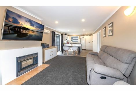 Photo of property in 34 Vancouver Crescent, Wainoni, Christchurch, 8061