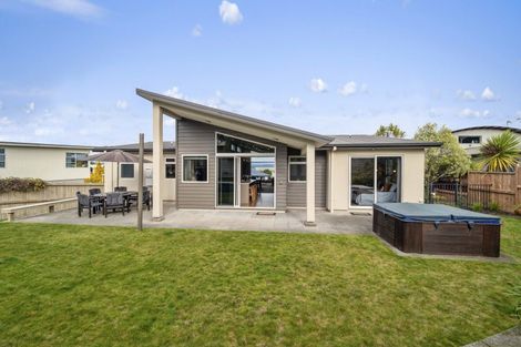 Photo of property in 28 Vaucluse Drive, Nukuhau, Taupo, 3330