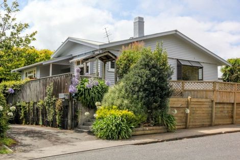 Photo of property in 107 Belt Road, New Plymouth, 4310