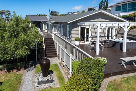 Photo of property in 52 Saint Andrews Hill Road, Mount Pleasant, Christchurch, 8081