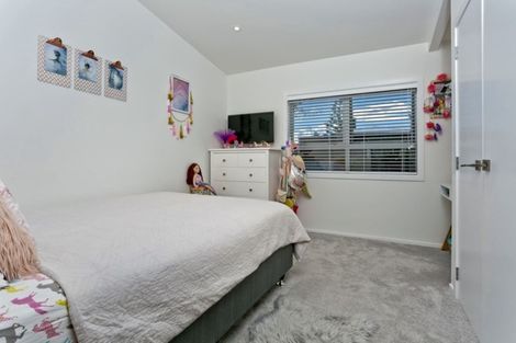 Photo of property in 63 Sycamore Drive, Sunnynook, Auckland, 0620