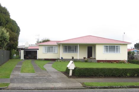 Photo of property in 3 Wheeler Place, Upper Vogeltown, New Plymouth, 4310