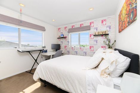 Photo of property in 2/27 Leicester Parade, Somerville, Auckland, 2014