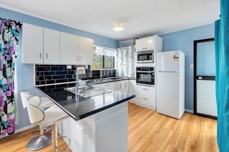 Photo of property in 2/12 Cameron Place, Ranui, Auckland, 0612