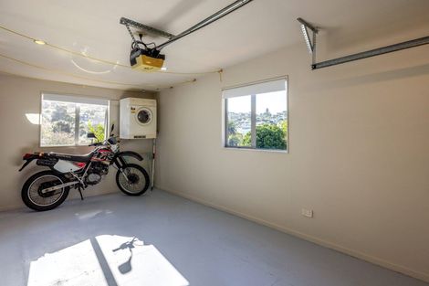 Photo of property in 23 Ocean Road, Surfdale, Waiheke Island, 1081