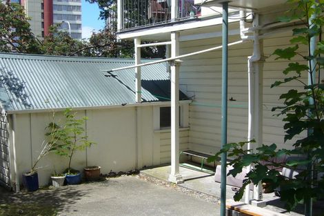 Photo of property in 2/25 Clifton Terrace, Kelburn, Wellington, 6012