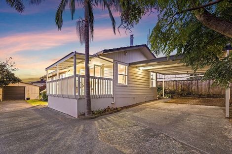 Photo of property in 14a Taioma Crescent, Te Atatu Peninsula, Auckland, 0610