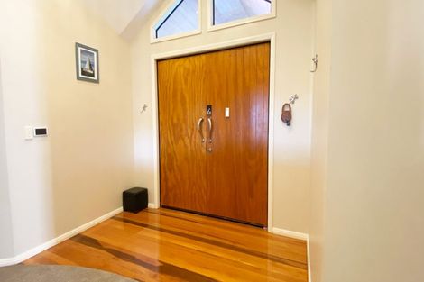 Photo of property in 34 Hayley Lane, East Tamaki Heights, Auckland, 2016