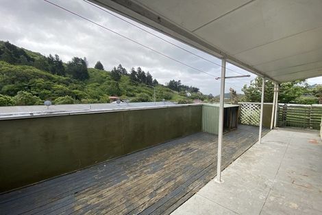 Photo of property in 2/1 Angle Street, Picton, 7220