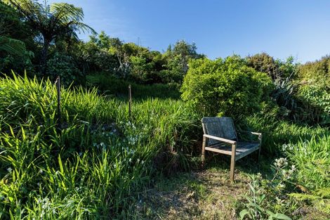 Photo of property in 10 Cotswold Crescent, Newlands, Wellington, 6037