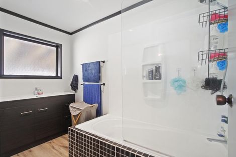 Photo of property in 12a Warriston Avenue, Waiuku, 2123