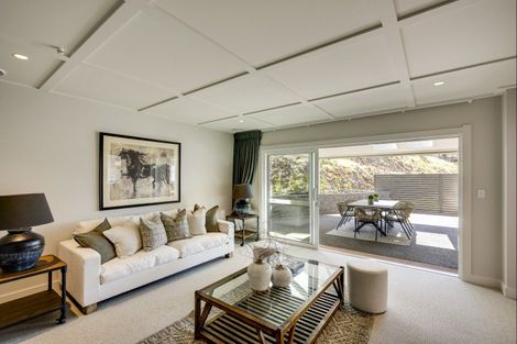 Photo of property in 71 Oak Road, Poraiti, Napier, 4112