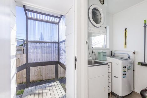 Photo of property in 2/49 Tramway Road, Beach Haven, Auckland, 0626