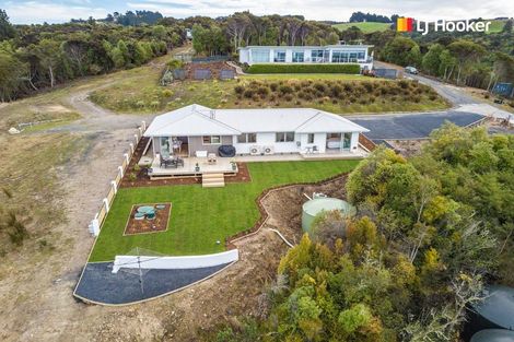 Photo of property in 25 Totara Close, Taieri Mouth, Brighton, 9091