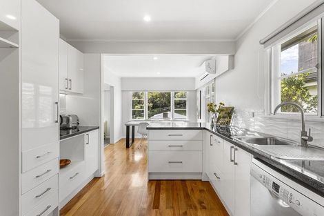 Photo of property in 103 Kenmore Street, Newlands, Wellington, 6037